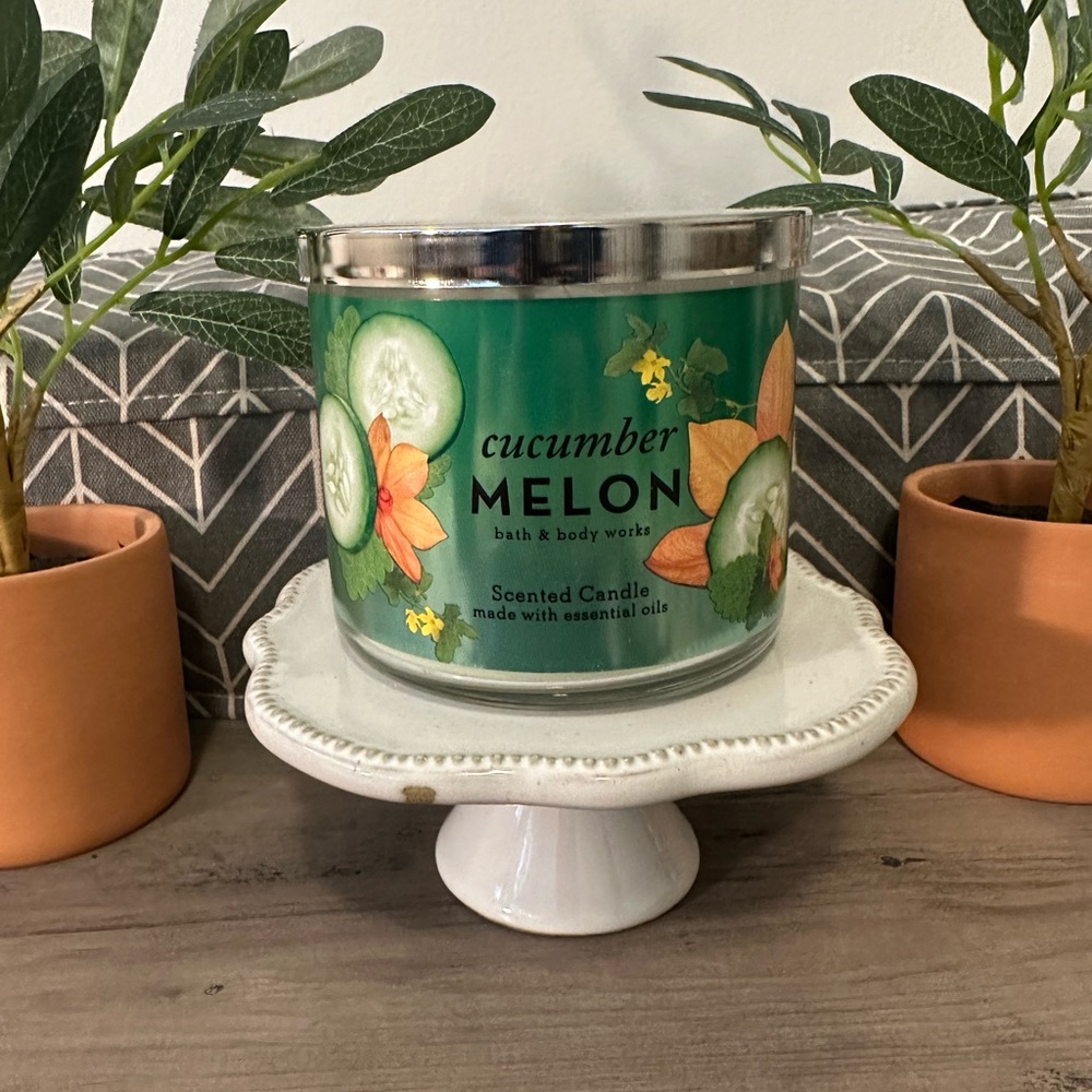 Brand new - Bath & Body Works 3-Wick candle